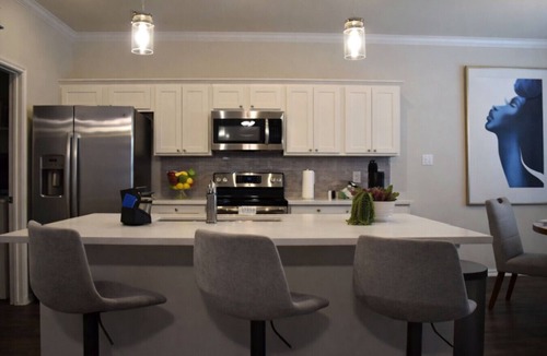 Leon Junction Apartment | Queen`s Quarters @ SPG Europa in Temple TEXAS