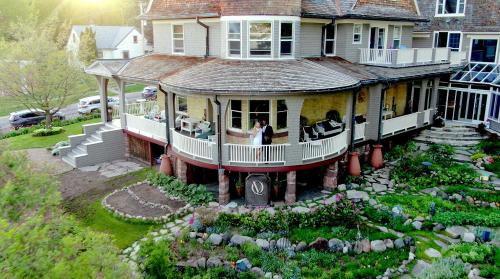 Bayfield Bed & Breakfast | Queen's View Bed and Breakfast