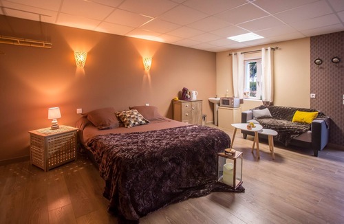 Villeneuve-de-Riviere House | Queen size bedroom