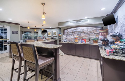 East Texas Apartment | Queen Studio | Free Breakfast + Indoor Pool