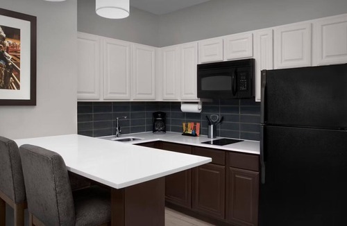 White Settlement Apartment | Queen Studio With Full Kitchen, Fort Worth