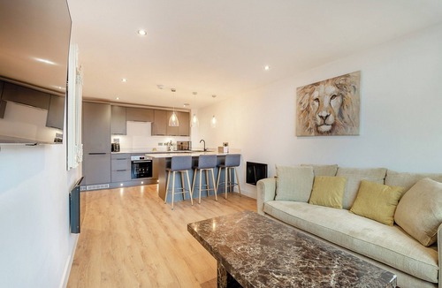 Ramsgate Cottage | Queens Bridge Apartment