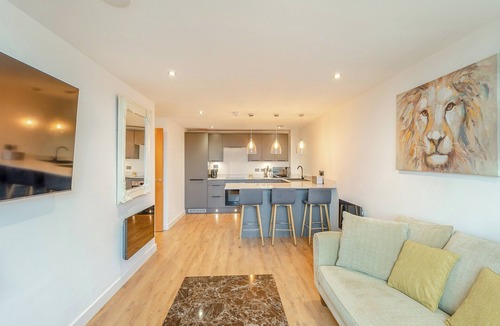 Ramsgate Cottage | Queens Bridge Apartment
