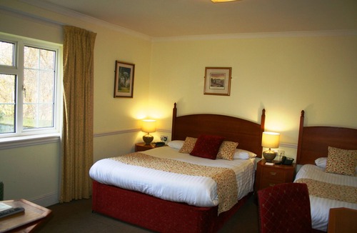 Nassington Hotel | Queens Head Inn