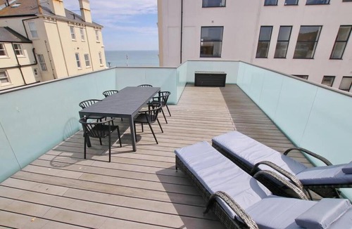 Worthing House | Queens House, Worthing