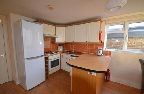 Kilburn Apartment | Queens Park Apartment