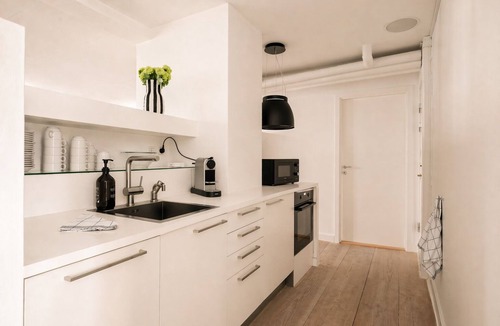 Indre By Apartment | Queens Suites by Daniel&Jacob's