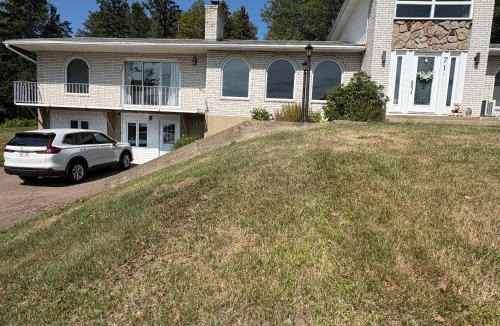 Moncton Bed & Breakfast | Queens Villa Bed and Breakfast