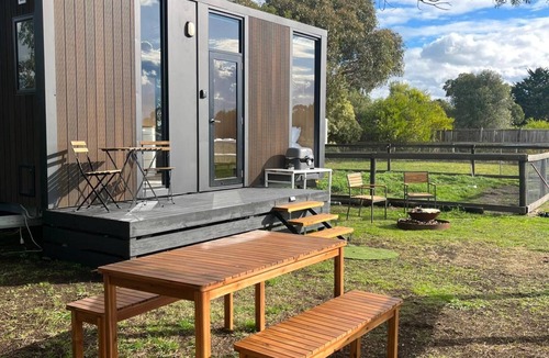 Grantville House | QueensFerry Farm by the Bay by Tiny Away