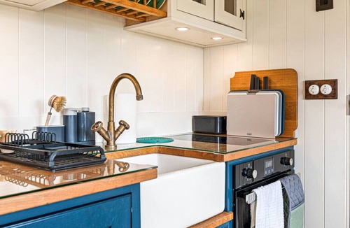 Stonor Cabin | Quercus & Redwood - Sleeps 4