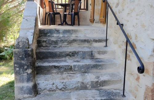 Corn House | Quercy House: Private Terrace, Garden & Balcony in the Célé Valley