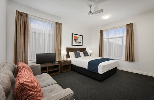 Dandenong Hotel | Quest Dandenong