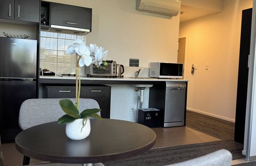 Henderson Hotel | Quest Henderson