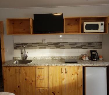 Whitewood Hotel | Quest Motel