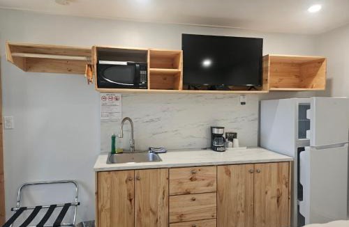 Whitewood Hotel | Quest Motel