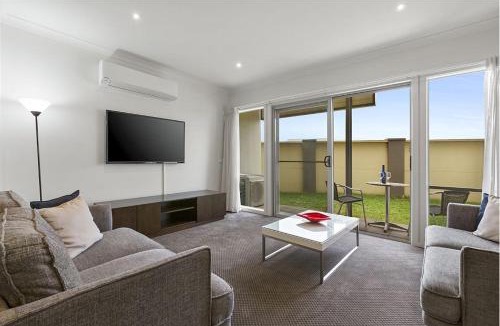 Sanctuary Lakes Apartment | Quest Sanctuary Lakes