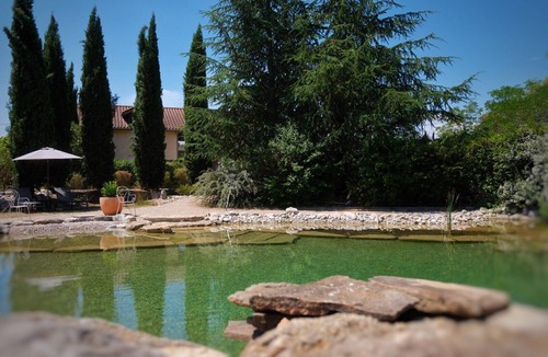 Proulieu Apartment | Quetzal garden apartment with terrace