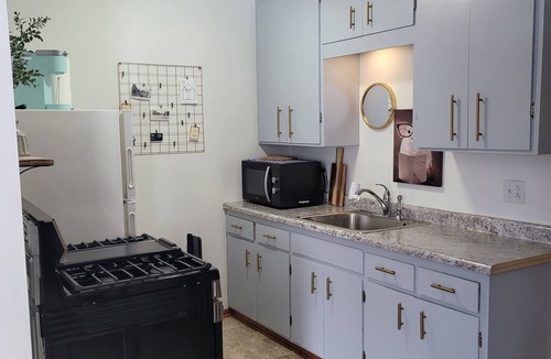 West Okoboji Apartment | Quick 5-min drive to West Lake from Milford