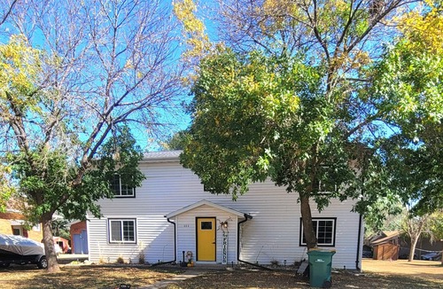 West Okoboji Apartment | Quick 5-min drive to West Lake from Milford