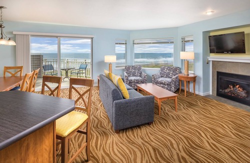 Ocean Shores Resort | Quick drive to Olympic National Park!