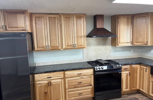 Lingle House | Quick Escape 2 Bedrooms n Lingle, Wy! with free Wifi & Parking