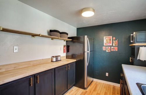 Latah Valley Apartment | Quick Hospital Commute! Spokane Apt w/Workspace