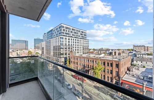 North Ironbound Apartment | Quick NYC Commute, Onsite Gym & Spa