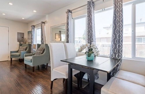 Oakland House | Quick stay near downtown