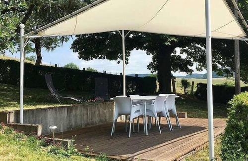 Bourg-de-Thizy Cottage | quidam - château de laforest