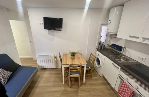 Collblanc y La Torrassa Apartment | Quiet apartment near Barcelona
