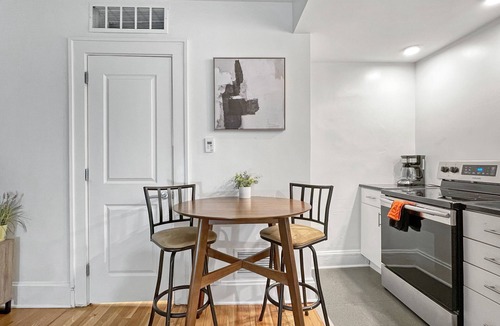 Downtown Des Moines Apartment | Quiet 1 Bed Studio Heart of Downtown