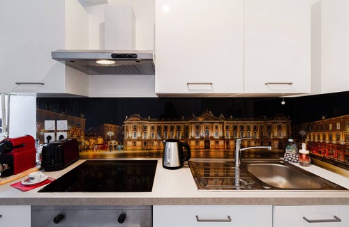 Saint-Cyprien Apartment | Quiet 1-bed with office space, Saint-Cyprien, 200m to metro