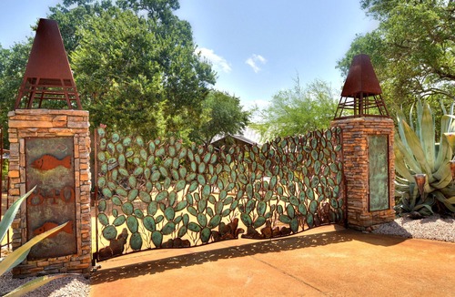 Spicewood House | Quiet 12+ Acres of Hill Country all to yourself