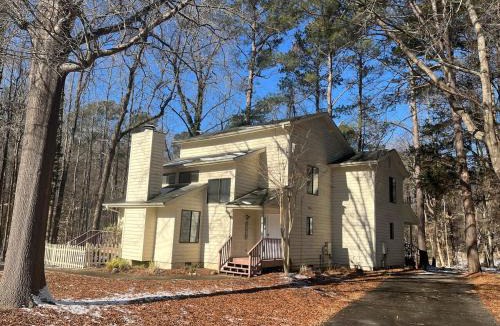 Chapel Hill House | Quiet 2 bedroom house close to UNC Duke RTP
