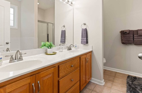Dock Junction House | Quiet 2 bedroom - one level