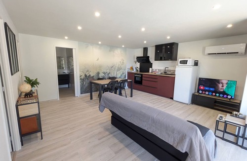 Saix Cabin | Quiet, 2 bedrooms, terrace, Garden Wifi, Connected TV, Air-conditioning.
