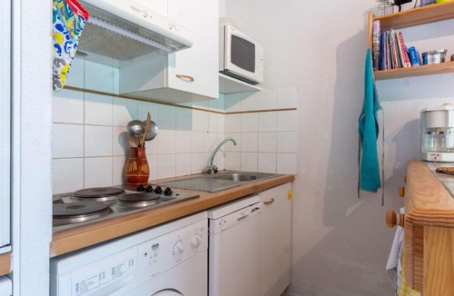 Esquieze-Sere Apartment | Quiet 2-BR Apartment, Sleeps 6, Garden, Parking