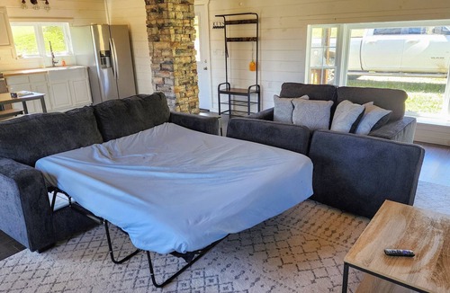 Couch Cabin | Quiet 2 story Cabin on 32 acres near eleven point river