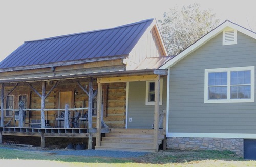 Arrington Cabin | Quiet 200 year old cabin with modern amenities.