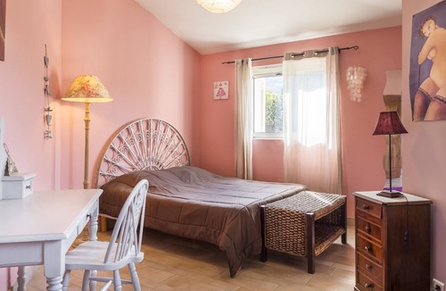 Viviers Villa | Quiet 220m2 property surrounded by greenery with private swimming pool