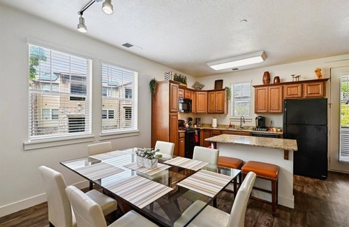 South Jordan Apartment | Quiet 2BR/2BA Near Hiking & Trails, Parks & Summer Fun – Spacious 1,300 Sq Ft