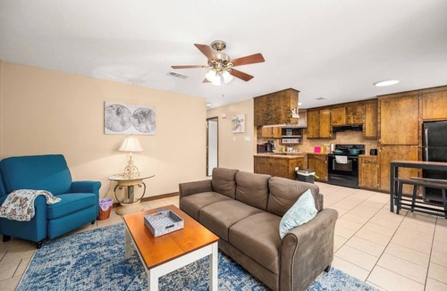 Alexandria House | Quiet 2BR K/Q | Full Kitchen by Ponytail+Spacious