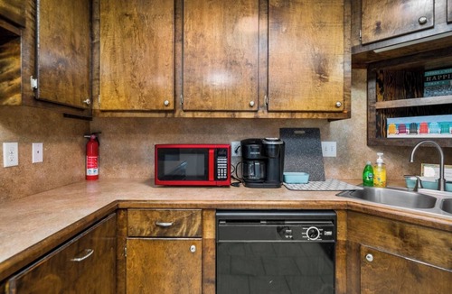 Alexandria House | Quiet 2BR K/Q | Full Kitchen by Ponytail+Spacious