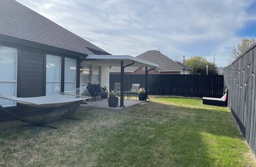 Rockwall House | Quiet 3-bedroom house in beautiful Rockwall near the Harbor