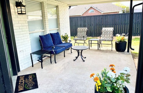 Rockwall House | Quiet 3-bedroom house in beautiful Rockwall near the Harbor