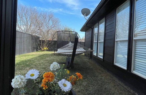 Rockwall House | Quiet 3-bedroom house in beautiful Rockwall near the Harbor