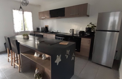 Rosieres-pres-Troyes House | Quiet 4-bedroom house with garden and garage near Troyes and factory outlets.