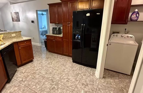 Kissimmee House | Quiet 4 bedroom home 30 mins from Disney in idyllic setting
