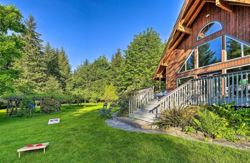 Rochester Cabin | Quiet 40-Acre Rochester Forest Lodge: Hot Tub!