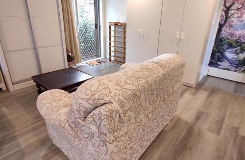 The Gardens Apartment | Quiet 40m Studio - Kitchen, Washer, AC, Work Desk